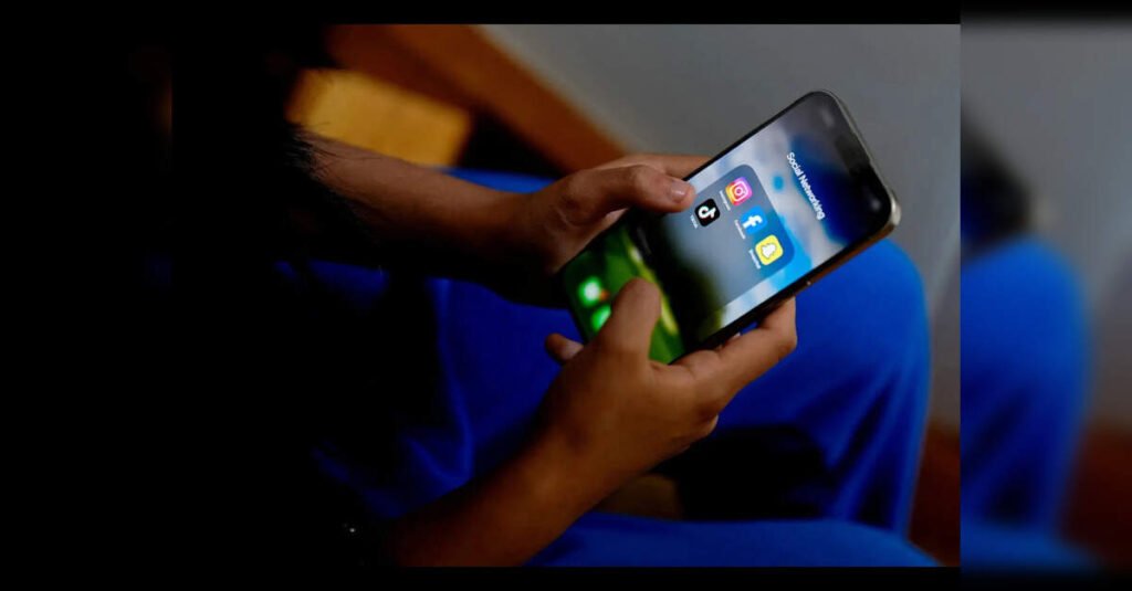 HS council issues guidelines to curb students’ mobile use, ETEducation
