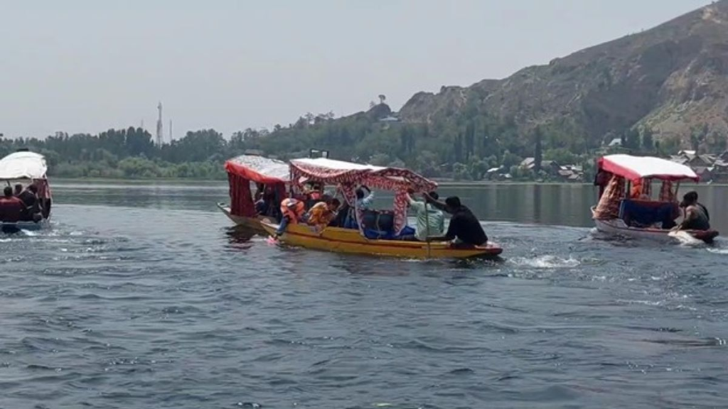Manasbal Lake hosts youth water sports festival to boost tourism