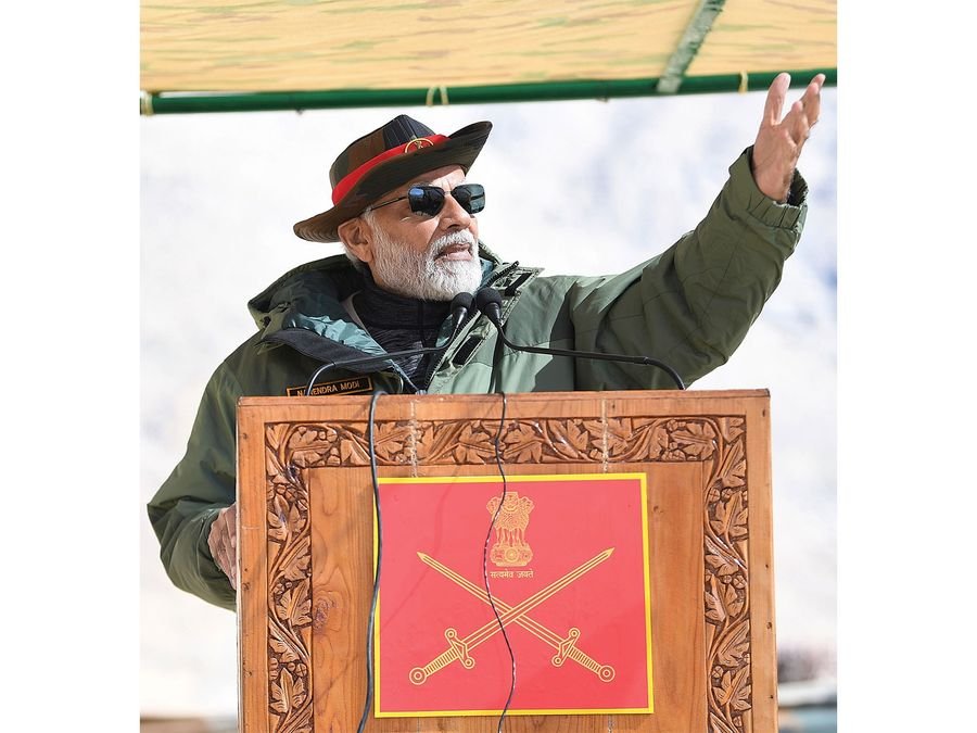 PM Modi lauds bravehearts on Kargil Vijay Diwas