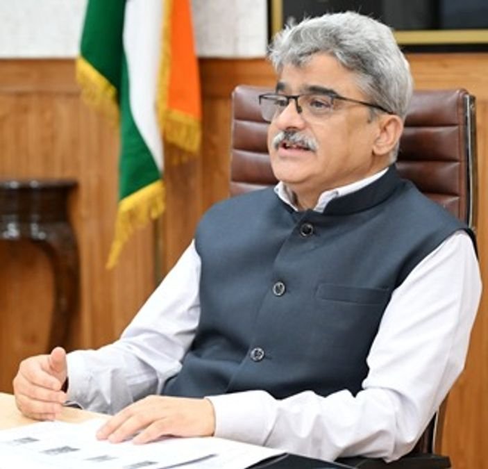 Chief Secy reviews Rs 4,303 crore RIDF projects across J&K