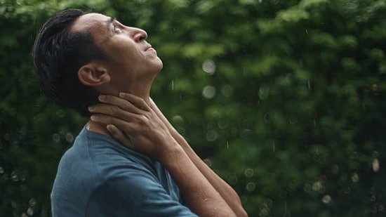 Can joint pain or chronic pain from old injury flare when it rains? Physician Dr Kunal Sood explains what happens
