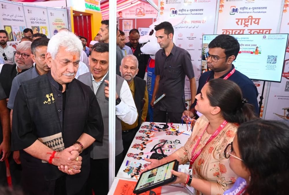 Chinar Book Festival a movement to build community of readers, writers and thinkers: LG Sinha