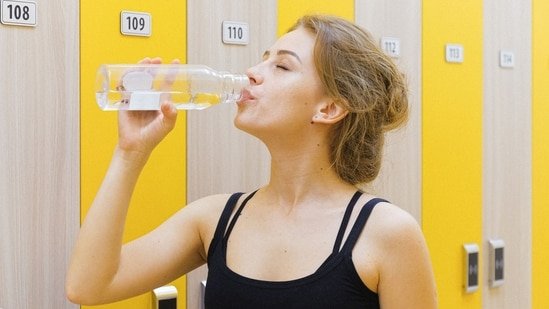 Doctor explains how modern lifestyle promotes dehydration; shares preventive lifestyle habits