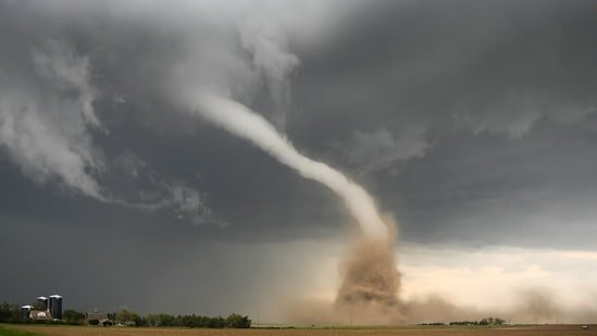 Tornado confirmed near Mosinee, Wausau, Wisconsin on alert; scary videos emerge – latest update