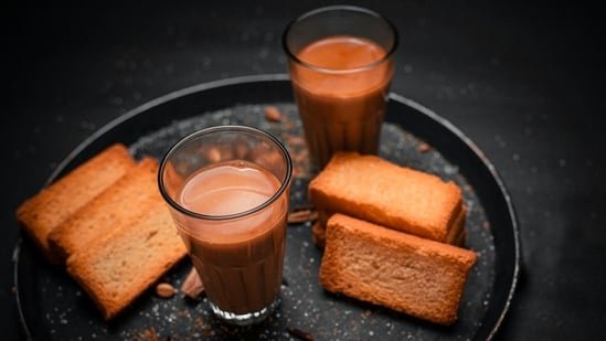 From maida bread to biscuits and namkeen: Neurologist Dr Priyanka Sehrawat shares 10 things you should replace at home