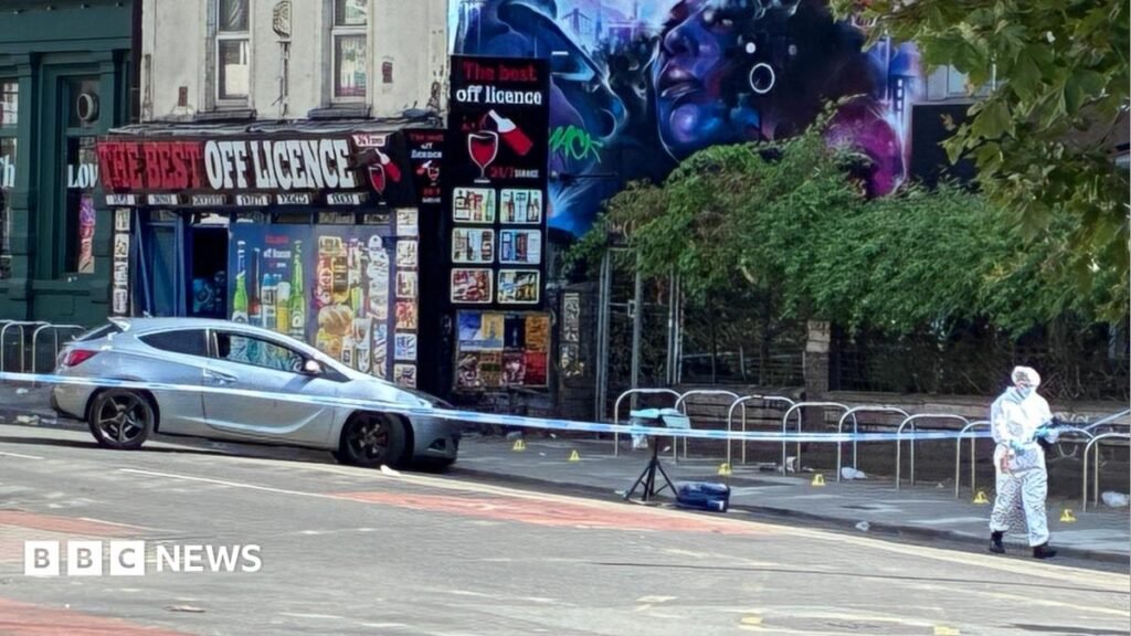 Attempted murder arrest after pedestrians hit by car in Bristol