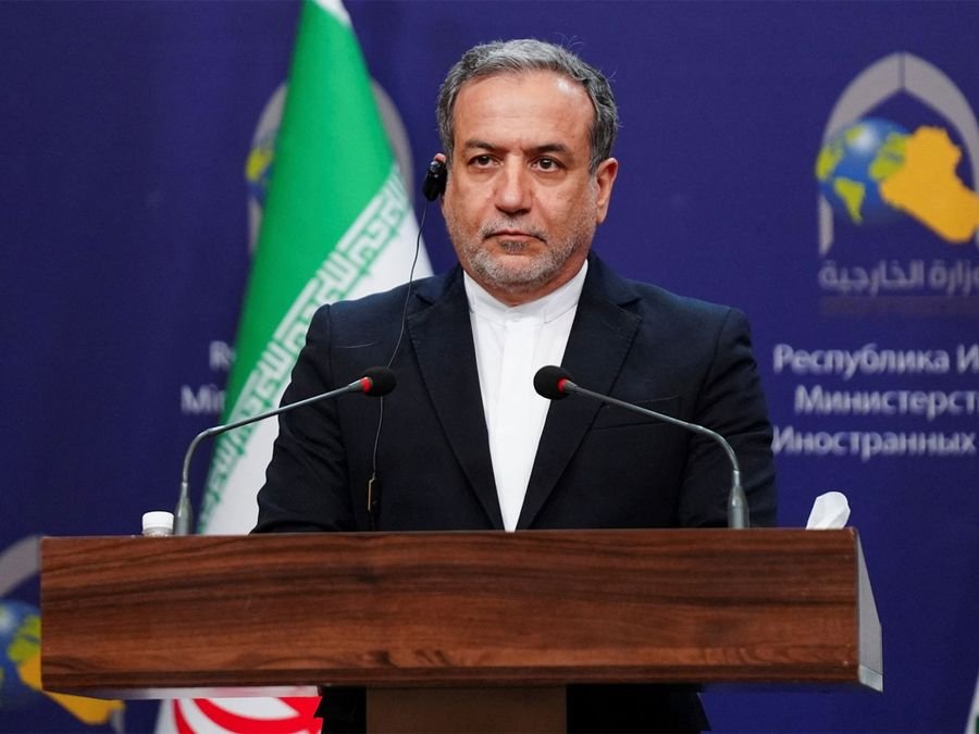 Oman negotiations, reopening of Hormuz are two separate issues: Iranian FM Araghchi