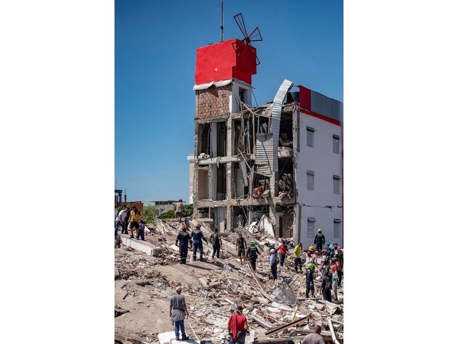 At least 132 killed, 570 injured in magnitude 7.4 earthquake