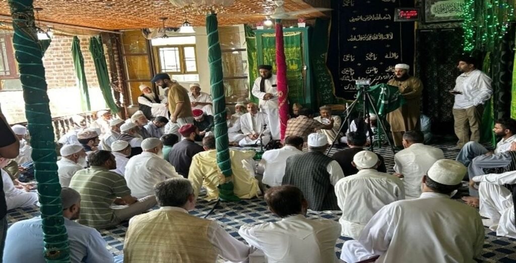 Book by Syed Sharief-ul-Haq Bukhari launched at Kreeri