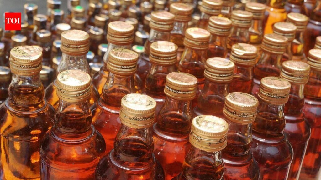 3 women held with liquor on train at Buxar | Patna News