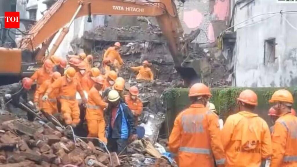 Bhiwandi building collapse that killed 10: Builder abroad, contractor may have died in crash, say cops | Mumbai News