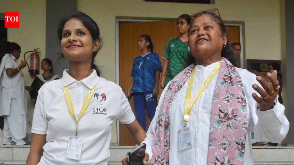 Acid attack victim, burn survivor share trauma to caution girls | Kolkata News