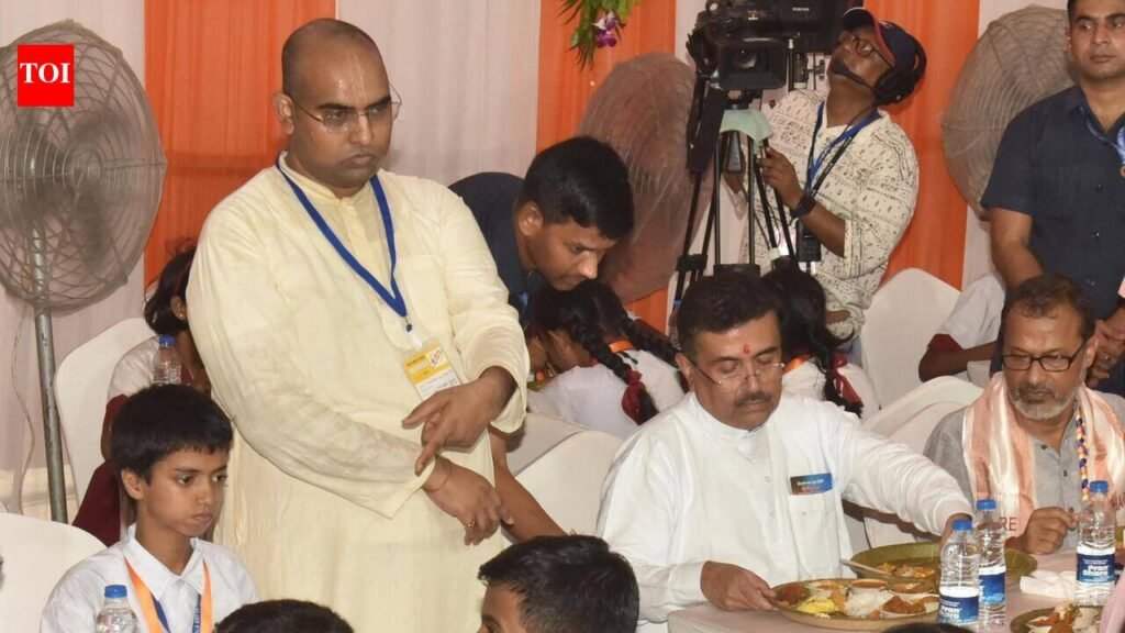 Iskcon mid-day meal kicks off for 44k students across 500 schools | Kolkata News