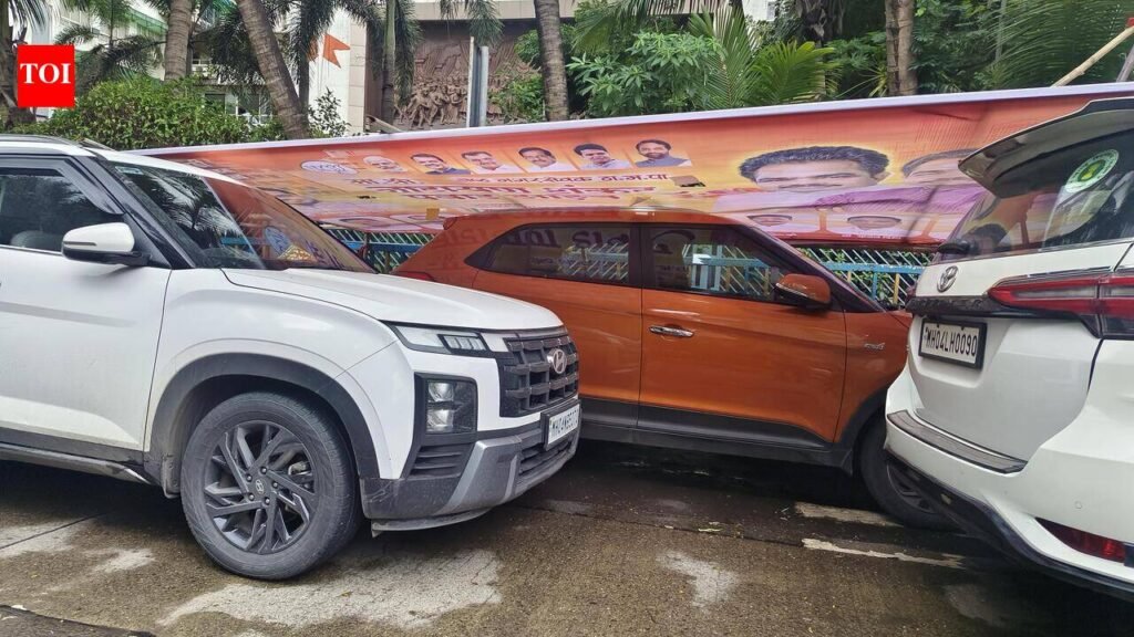 Banner Collapse Outside TMC HQ Raises Questions Over Illegal Hoardings | Mumbai News
