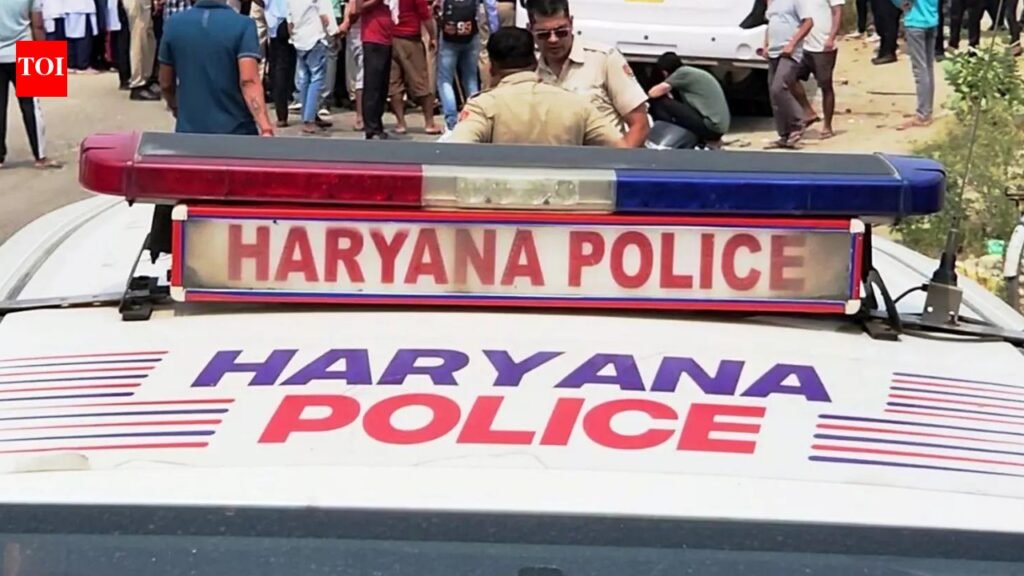 Gurgaon MNC employee dies by suicide at home, son records video on phone as mother screams for help | Gurgaon News