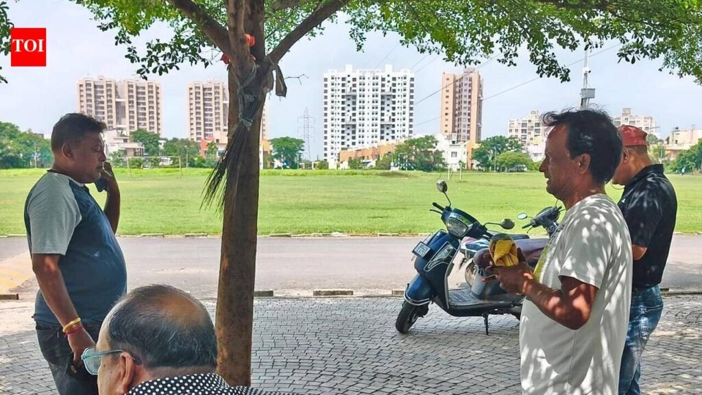 Rattle township residents convene meet to chalk out security guidelines | Kolkata News