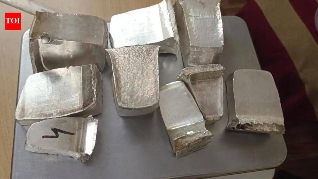 Rajasthan craftsman claims 10kg silver found outside Kanpur temple | Kanpur News