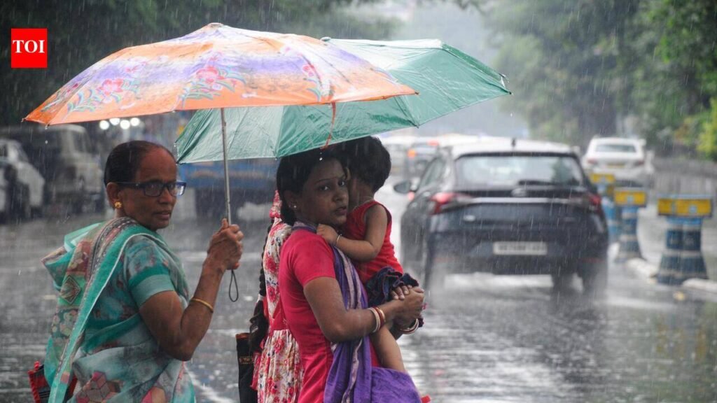 Rain, cloud cover fail to give relief from heat, humidity | Kolkata News