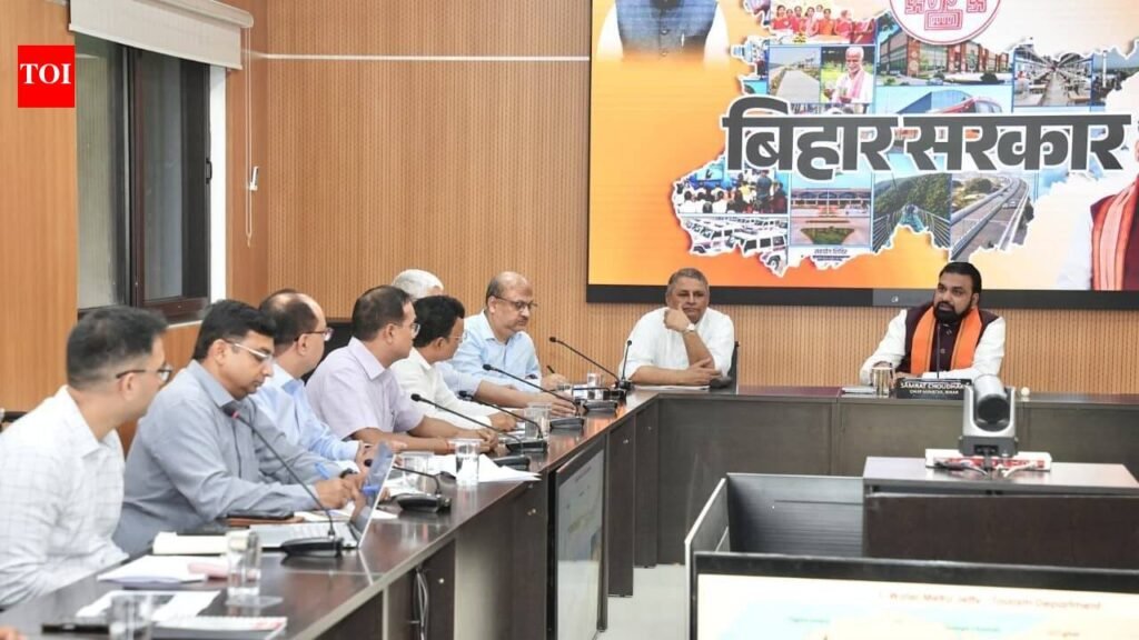 Samrat asks officials to create a 6.5km water channel from Kurji to Kali Ghat | Patna News