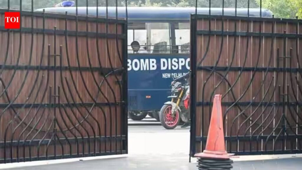Multiple Delhi schools receive bomb threats; security tightened | Delhi News