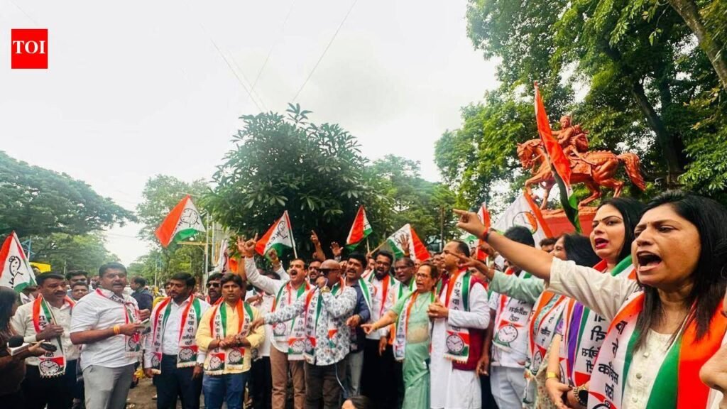 Cong faces backlash over calling Sunetra ‘Gungi Gudiya’ | Pune News