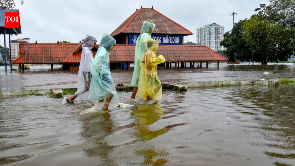 Pathanamthitta Kottayam Flooding: Kerala rains: Orange alert in 5 districts, relief camps opened as heavy rain inundates low-lying areas | Thiruvananthapuram News