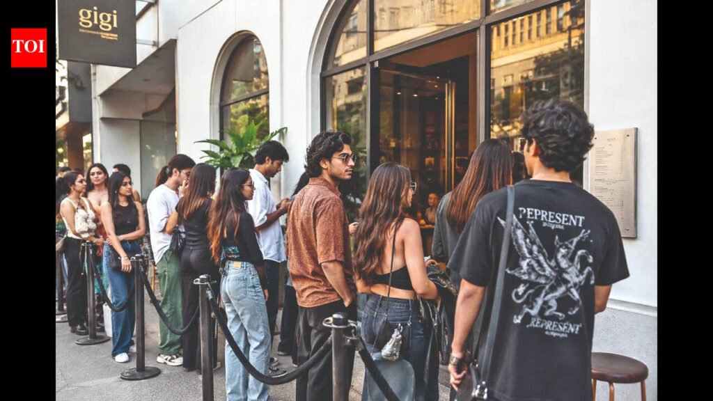 When the queue is the main course | Kolkata News