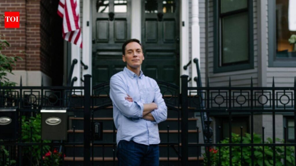 In 2025, CBP agents entered Leo Feler’s Chicago property without a warrant; in 2026, he sued the US government over about $30,000 in damage