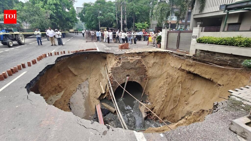 Kitchlu Nagar road caved in again days after repair | Ludhiana News