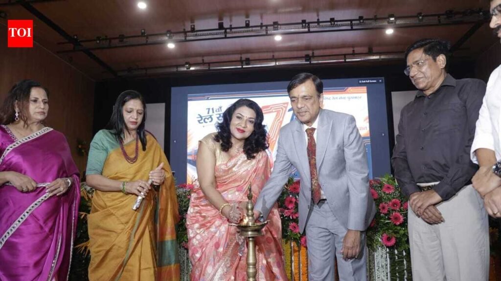 Dhanbad wins ECR’s top efficiency shield at railway week function | Patna News