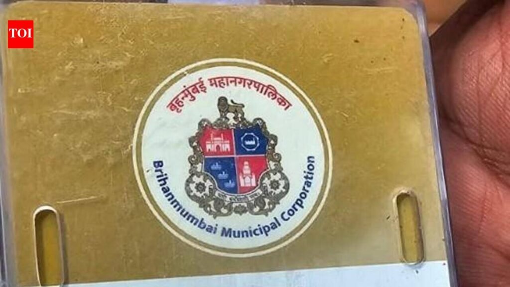 BMC sanitation worker crushed by BEST bus in Mumbai, driver arrested | Mumbai News