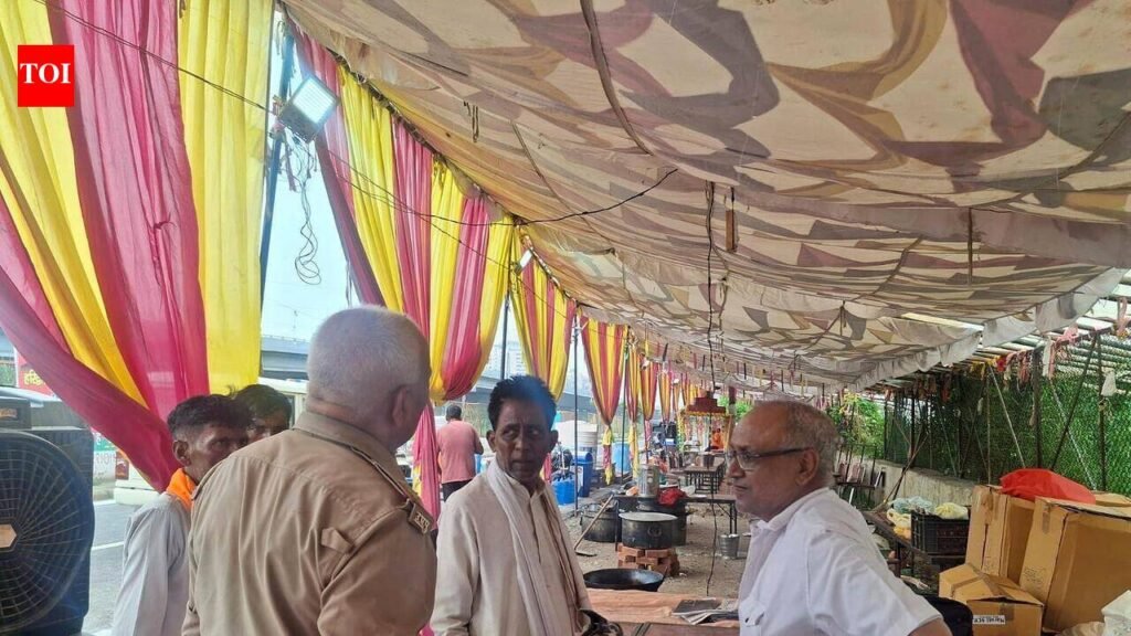 85 firefighters, 15 temporary stations along kanwar route in Gzb | Noida News