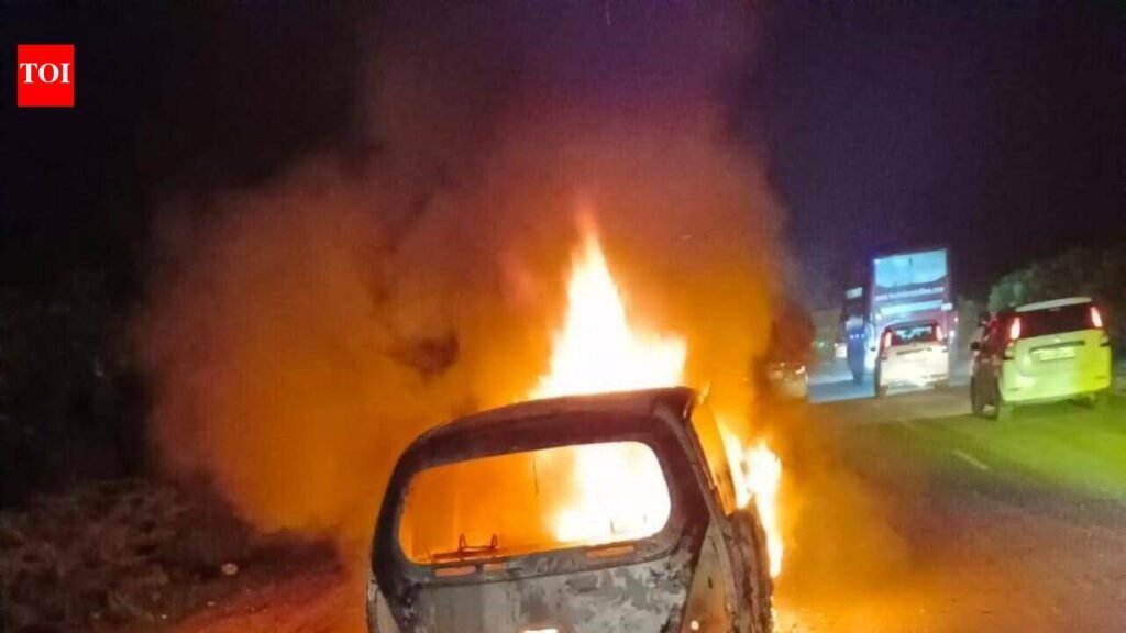 Medical trader, 32, burnt alive as car catches fire near BKT | Lucknow News