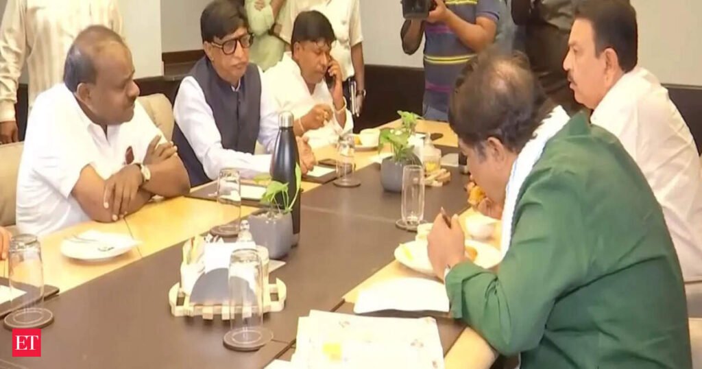 BJP, JD(S) join forces to take on Congress government in Karnataka