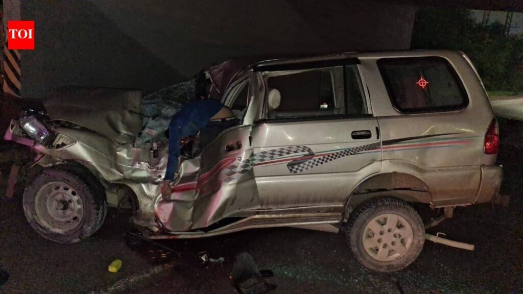 2 migrant workers killed in crash on ORR service road | Hyderabad News