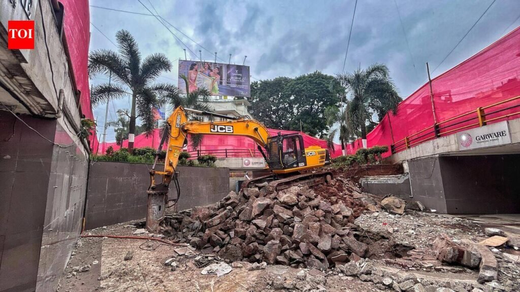 Pedestrian underpass at Deccan Gymkhana shut temporarily as PMC begins revamp & beautification of Chhatrapati Sambhaji Maharaj memorial | Pune News