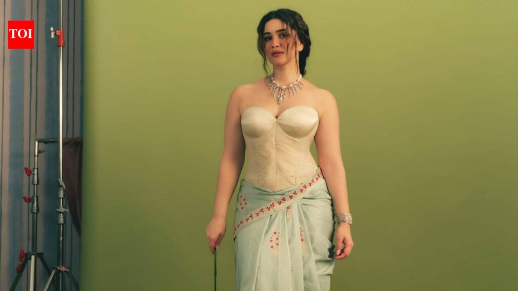 Sara Tendulkar gives the saree a bold twist in ivory corset and pastel green Banarasi drape