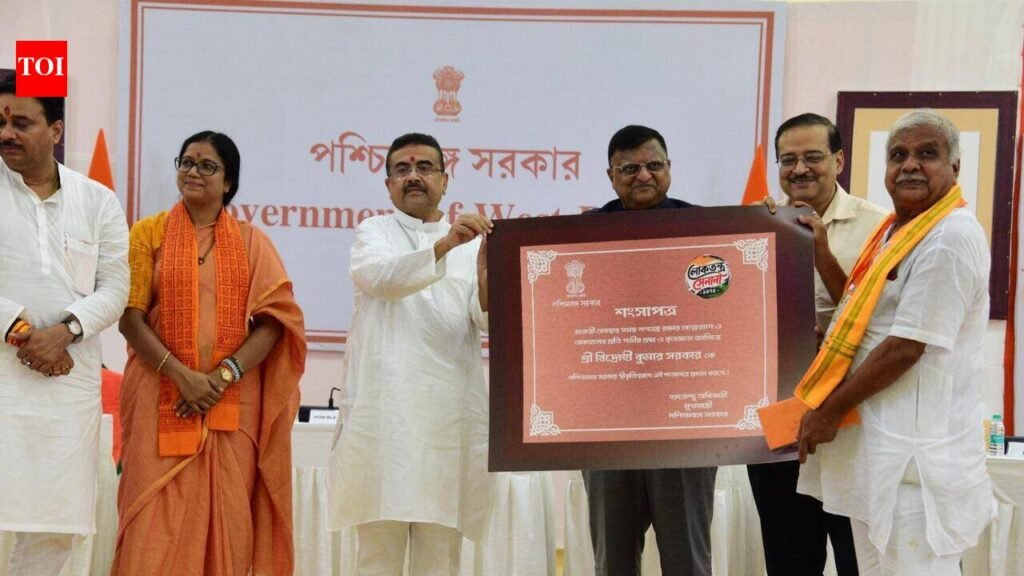 Bengal honours 325 Emergency-era prisoners with Loktantra Senani Samman | Kolkata News
