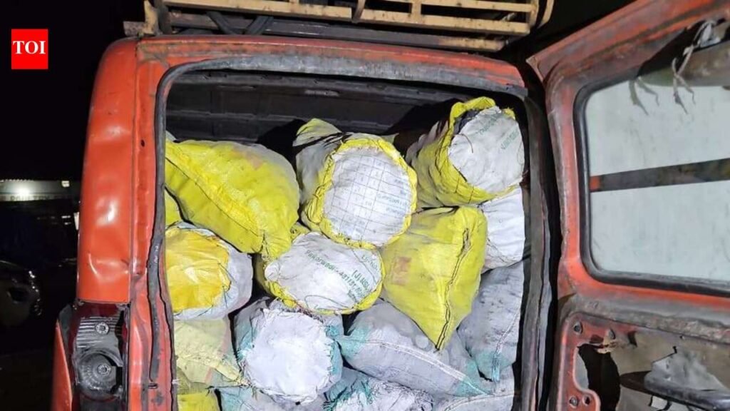 School van with ‘children on board’ warning seized for carrying illegal coal in Bokaro | Ranchi News