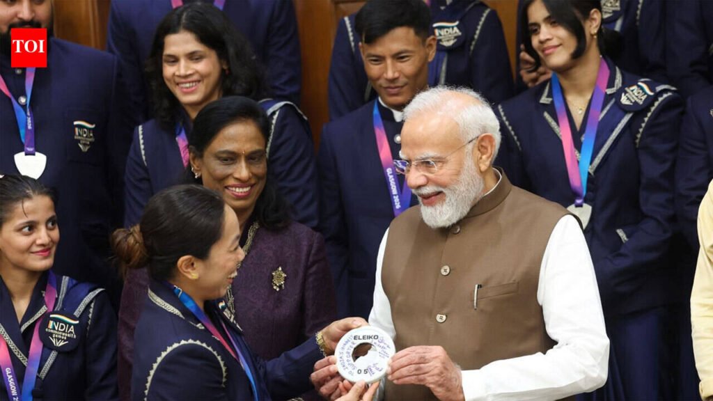 ‘From every drop of tears, gold medals are dripping’: PM Modi’s heartfelt message to CWG heroes – Watch | Commonwealth Games News