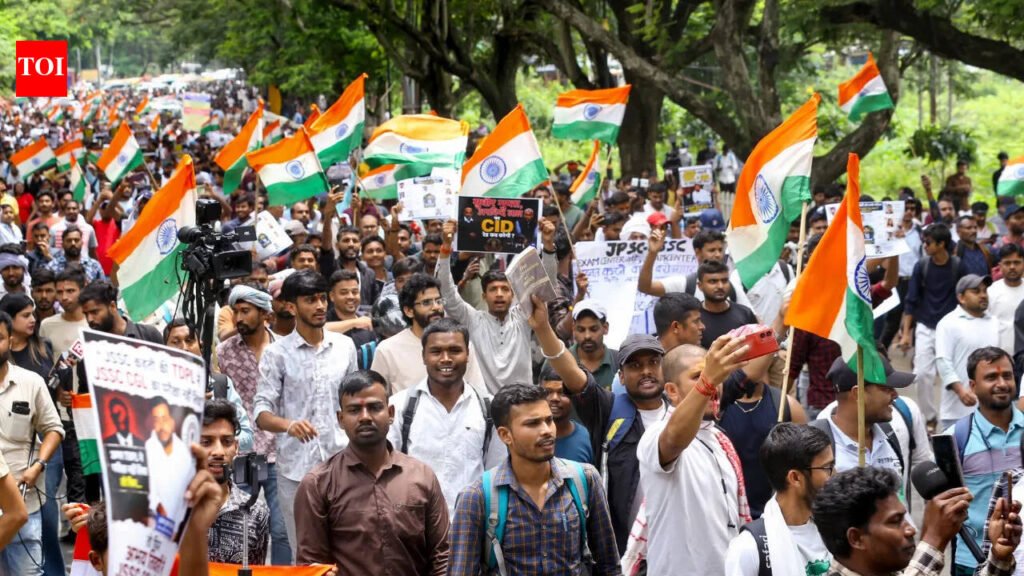 JPSC-JSSC stir: Tensions rise between police, protesters near Vidhan Sabha; 4 injured | Ranchi News