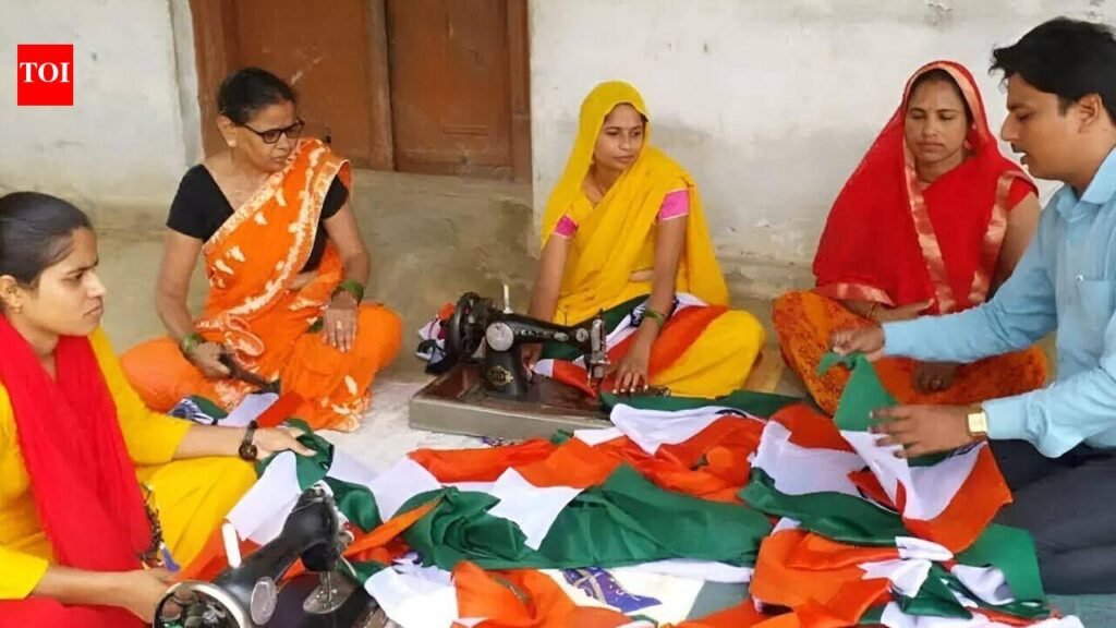 SHG women craft 5L flags for ‘Har Ghar Tiranga’ | Prayagraj News