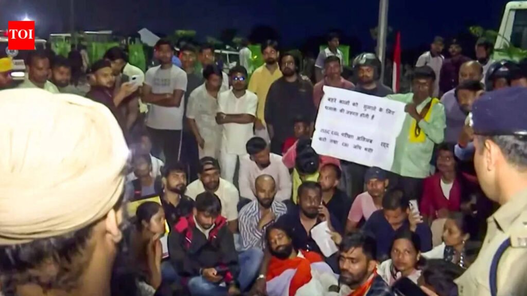 4 cops, several protesters hurt as Jharkhand job aspirants clash with police near assembly | Ranchi News