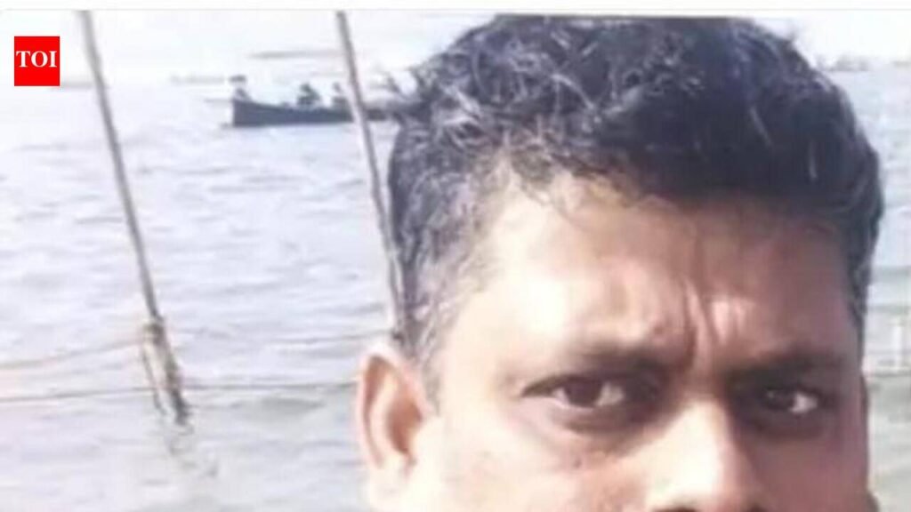 LIC agent taking kid home from school drowns in canal after bike accident | Lucknow News
