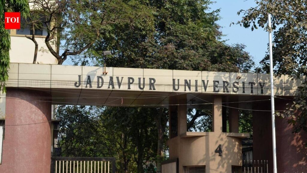 Right-vs-right fight at JU | Kolkata News