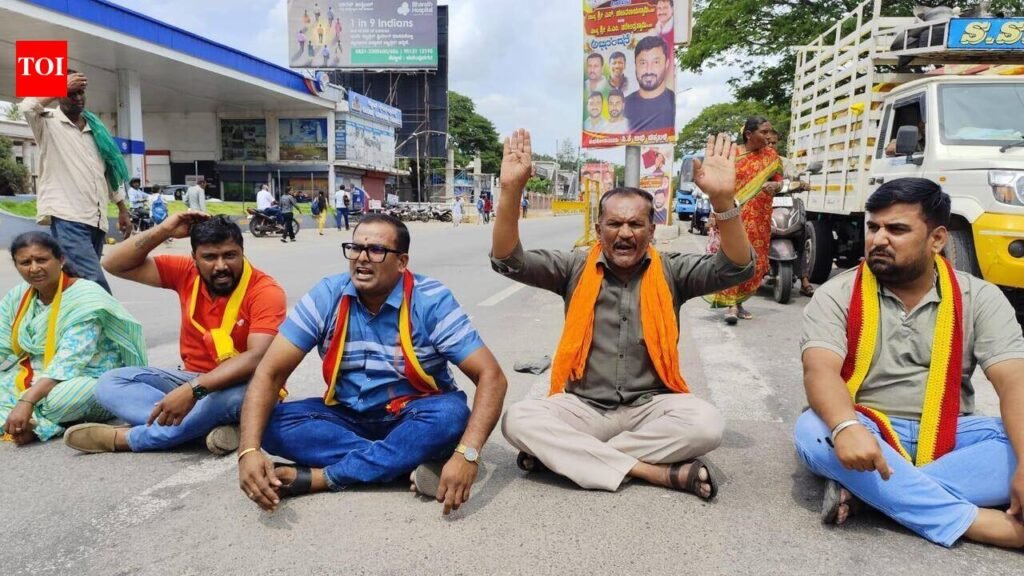 Mandya farmers protest CWRC call for 12k-cusec Cauvery water release to TN | Mysuru News