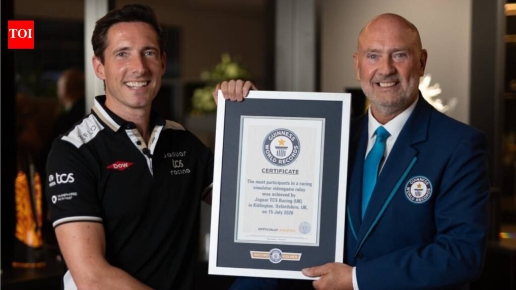 29 Runners, 100km, One giant Jaguar: Jaguar TCS Racing sets World Record | Formula – E News