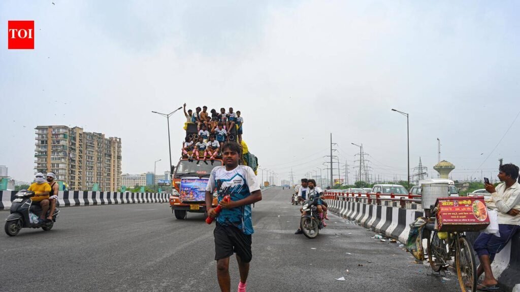 Bhajans, bass, breached limits: DJs go full volume, Ghaziabad bears brunt | Noida News