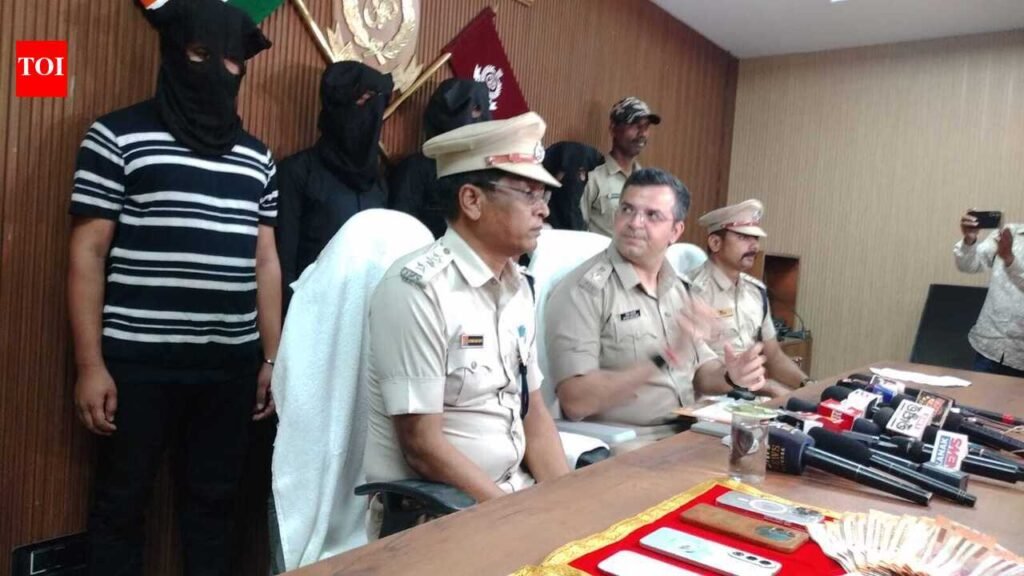 4 held from Jharkhand for duping people with fake govt scheme links | Bhubaneswar News