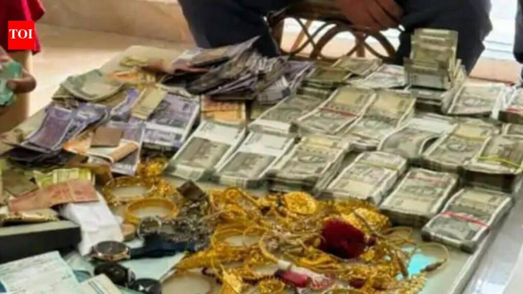 SVU recovers property documents, cash, jewellery from engr’s premises | Patna News